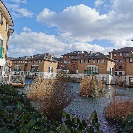 Riverside 1Br With Easy Transport 20Min To City Centre London Eksteriør bilde